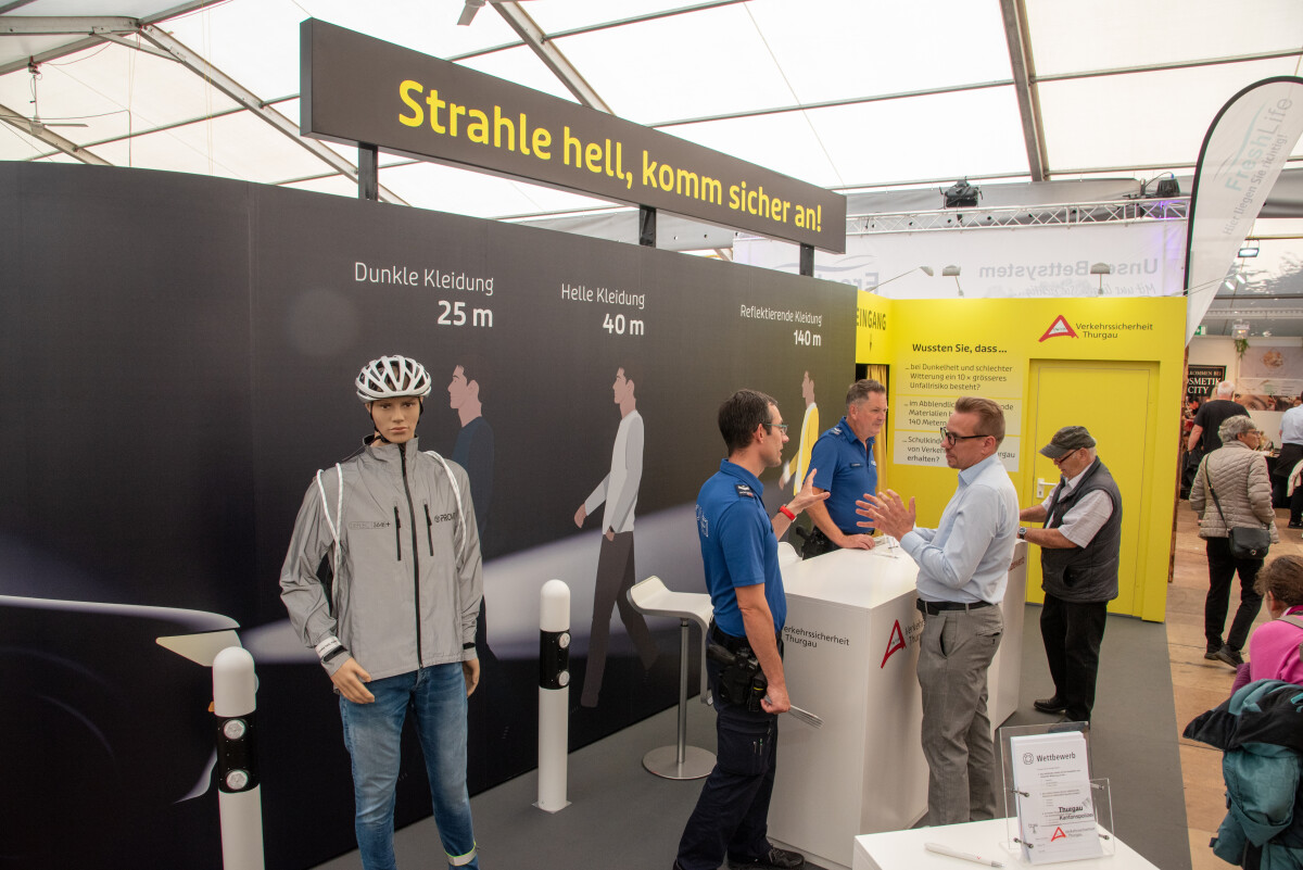 <p><span>Kantonspolizei Thurgau, Sichtbarkeit</span><span>, </span><span>Messestand</span></p>